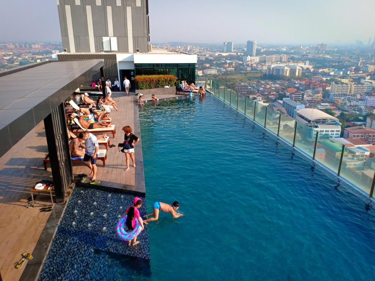 The Base Horizon Central Pattaya Εξωτερικό φωτογραφία